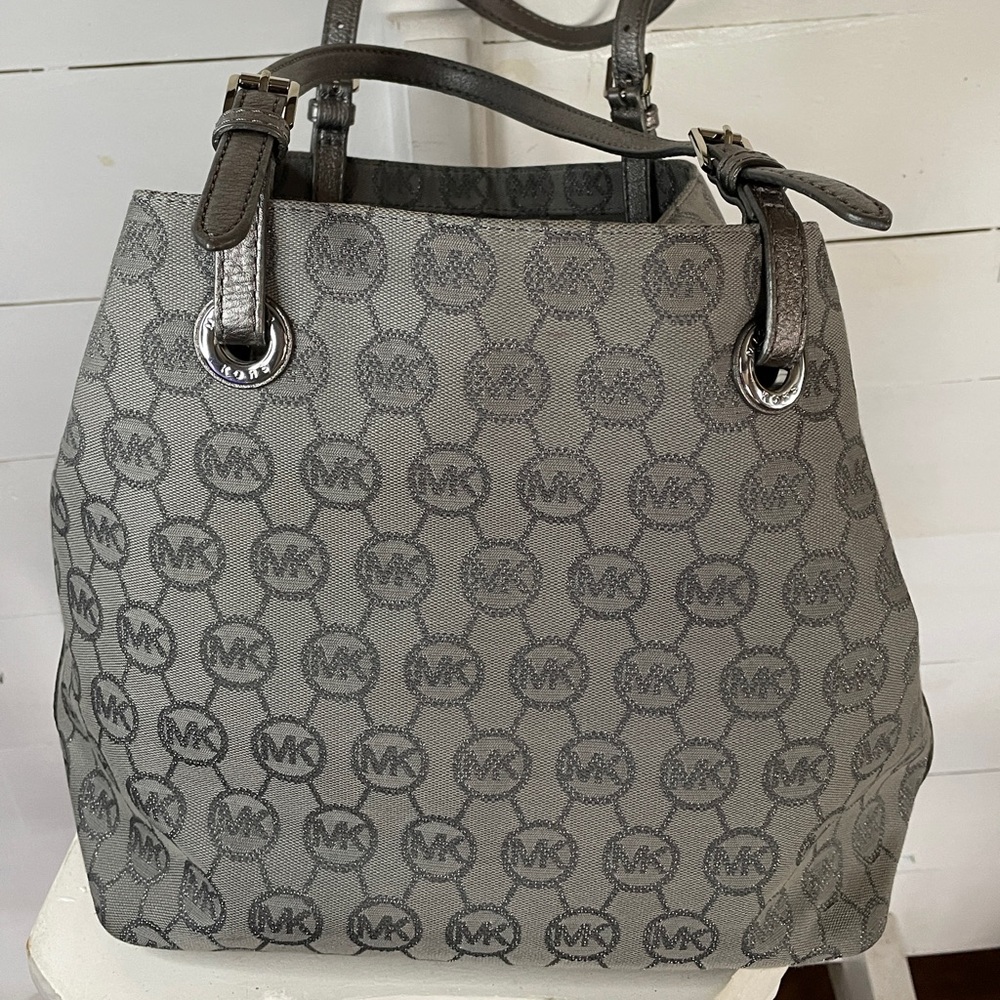Michael Kors tote